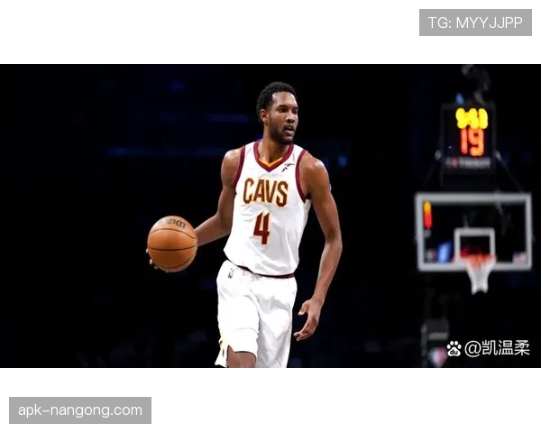 埃文·莫布里内线高效挡拆制造错位显著提升球队防守端表现