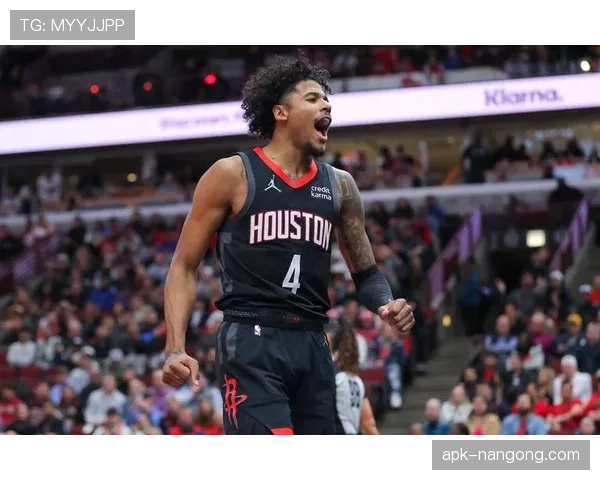 杰伦·格林突破拉开空间效率提升明显助火箭进攻活跃